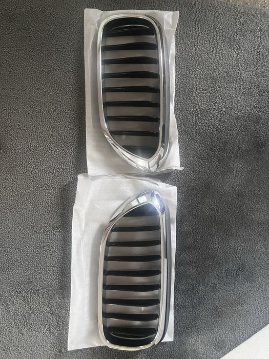 Orginalny Grill do BMW 5 G30