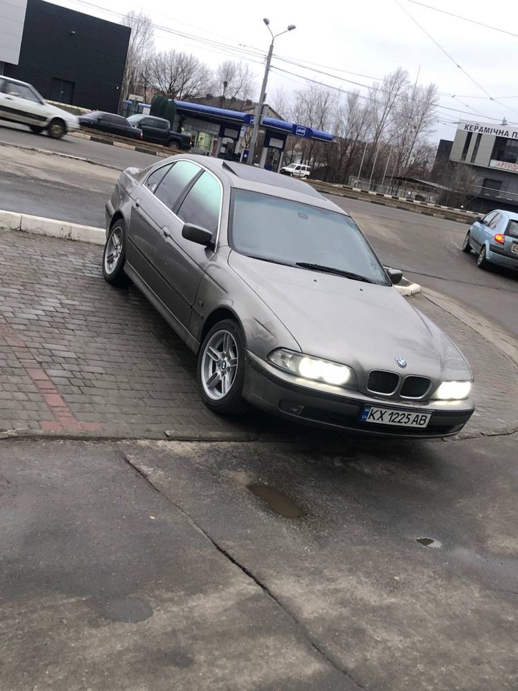 BMW E39 2.5 Газ /б