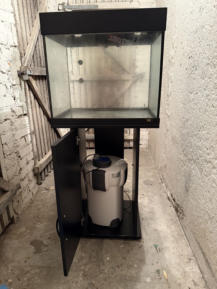 Akwarium 110L z wyposazeniem i szafka pod wymiar