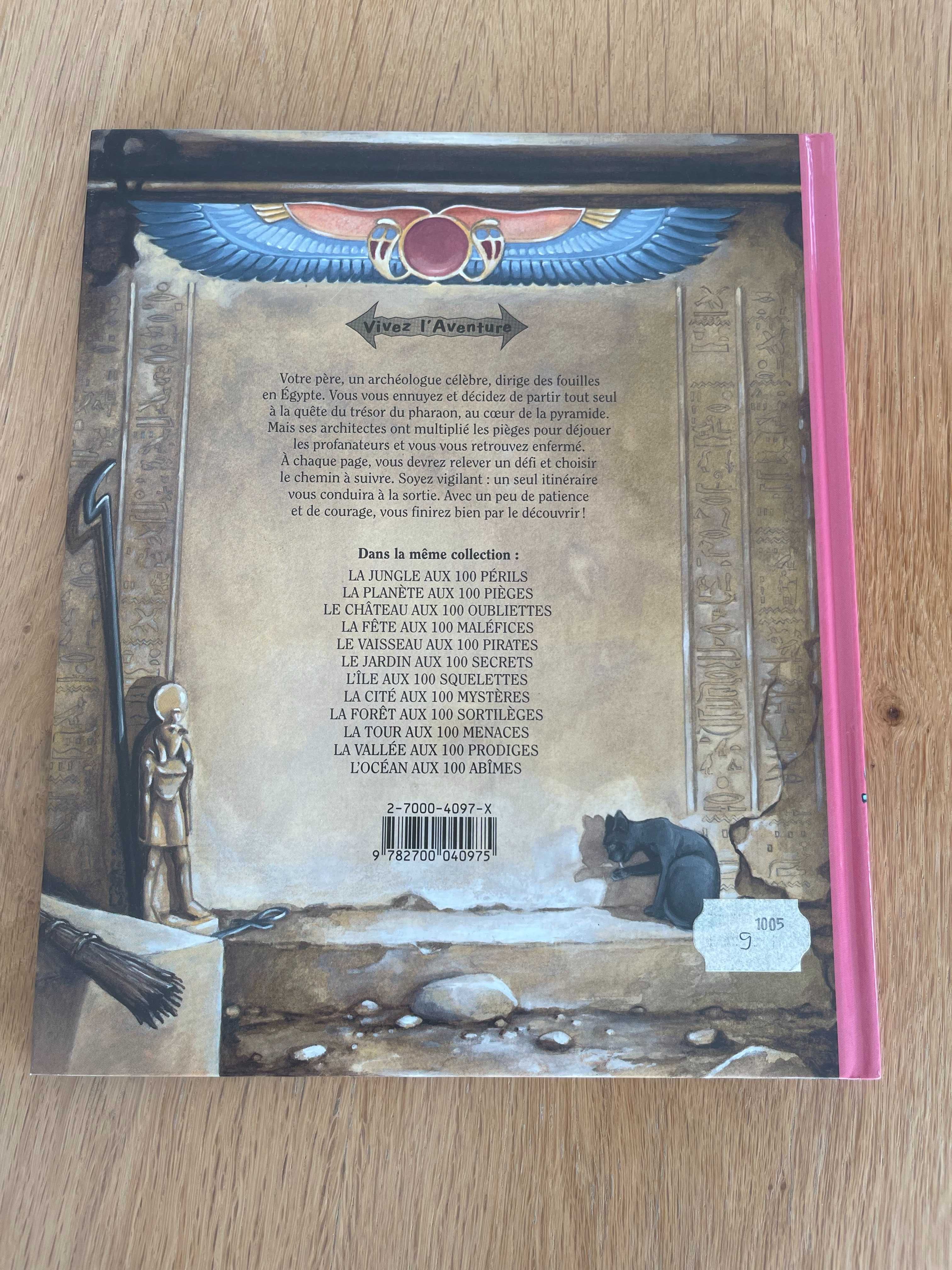 Livro La pyramide Aux 100 Maledictions