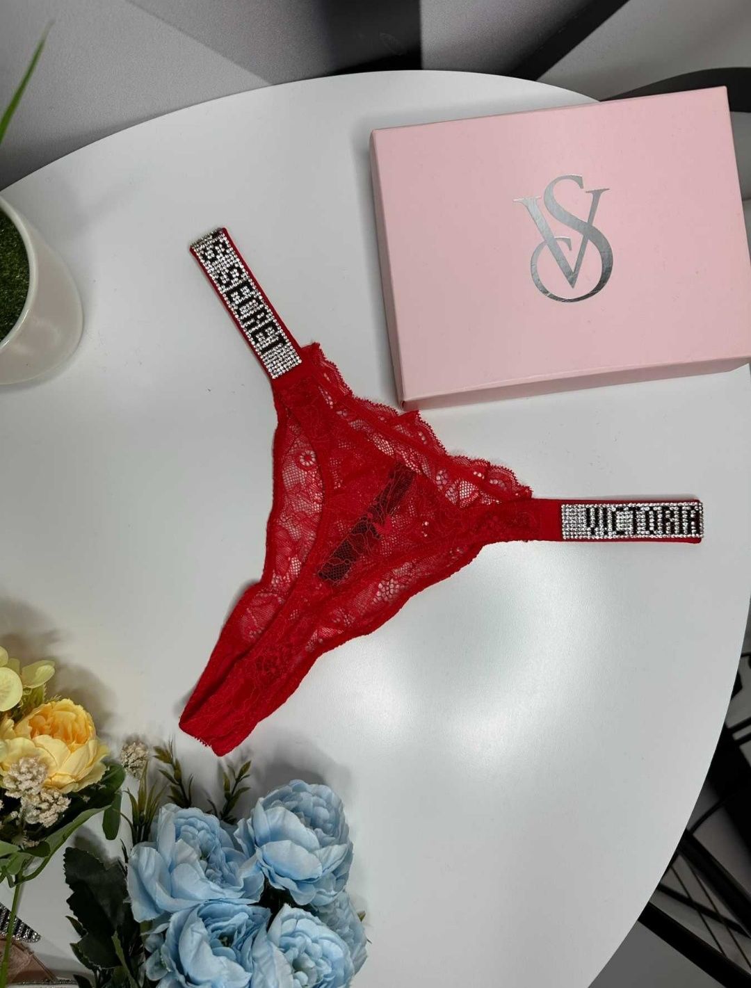 Трусики кружевні Viktoria Secret зі стразами стрінги, бразиліани