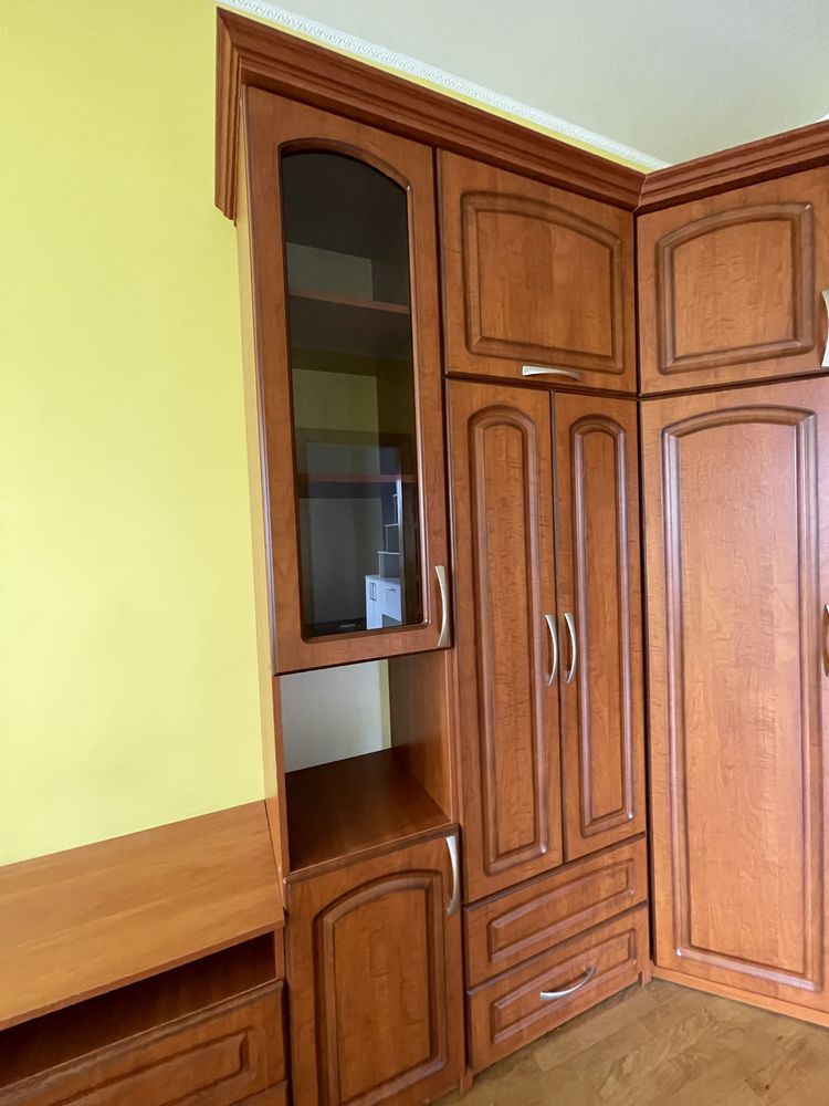 Шафа кутова, письмовий стіл, шафа, підвісна полиця