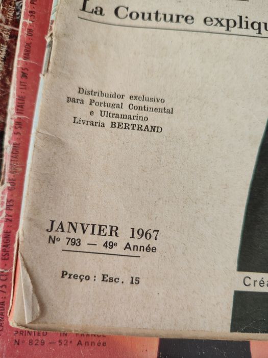 Três revistas antigas -modes & travaux