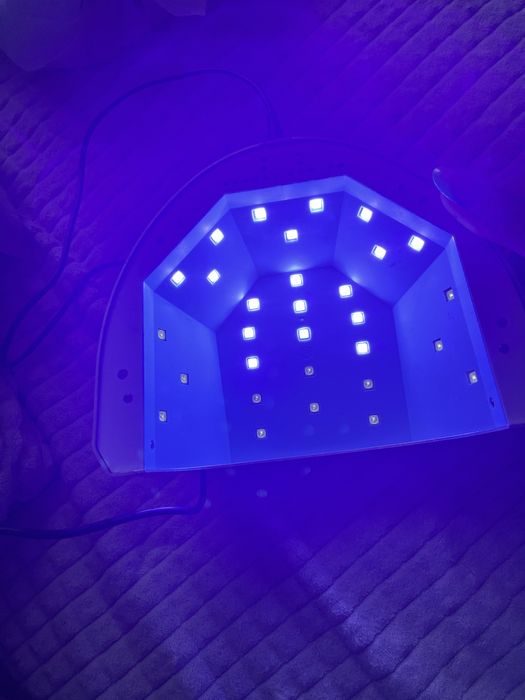 Lampa do paznokci UV sunone