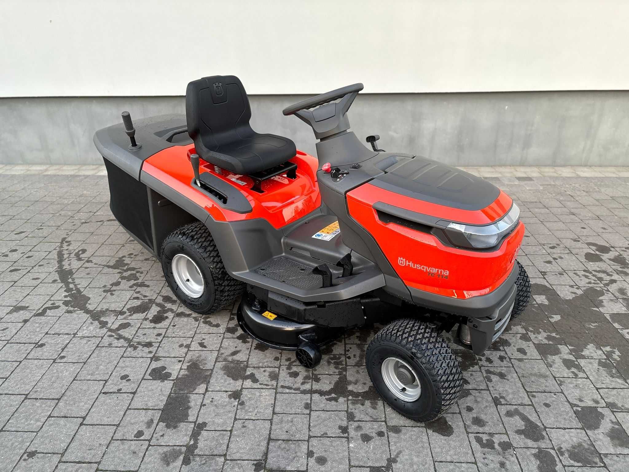 Kosiarka samojezdna, traktorek Husqvarna TC 114. NOWA