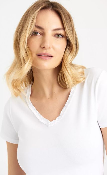 Biała koszulka tshirt Greenpoint dekolt  36 S  24hm