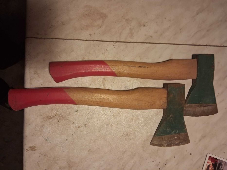Narzedzia ręczne z czasów Prl-u  siekierki -brzeszczoty