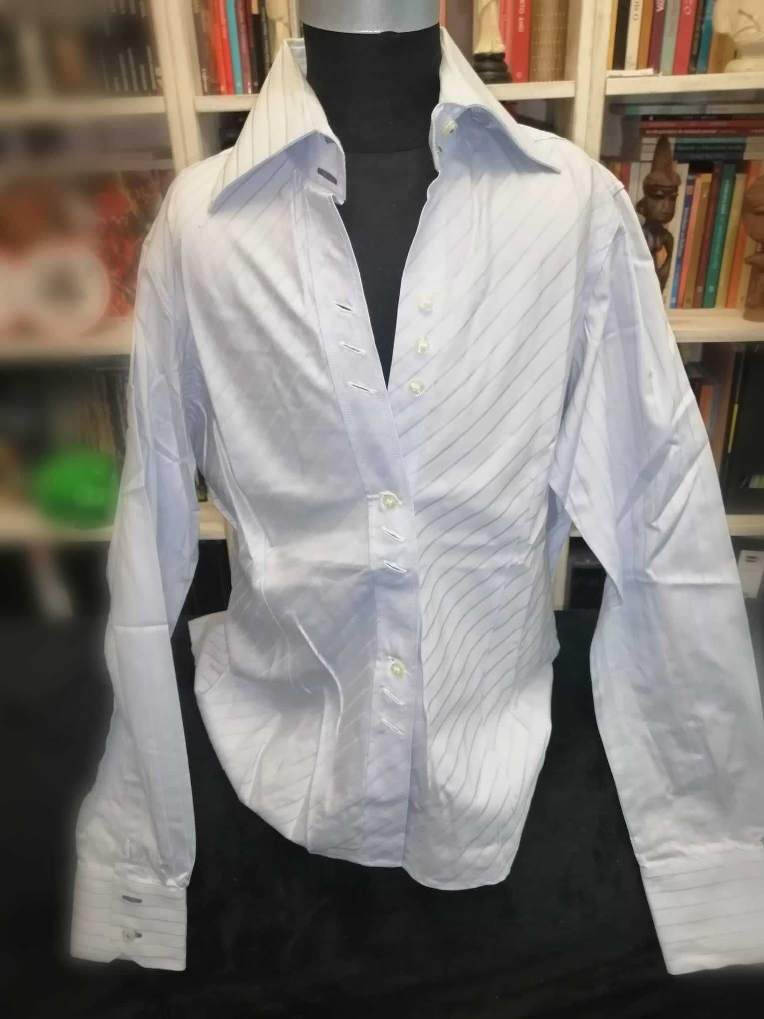 Camisa clássica azul com riscado Tam.38 Sacoor - bom estado