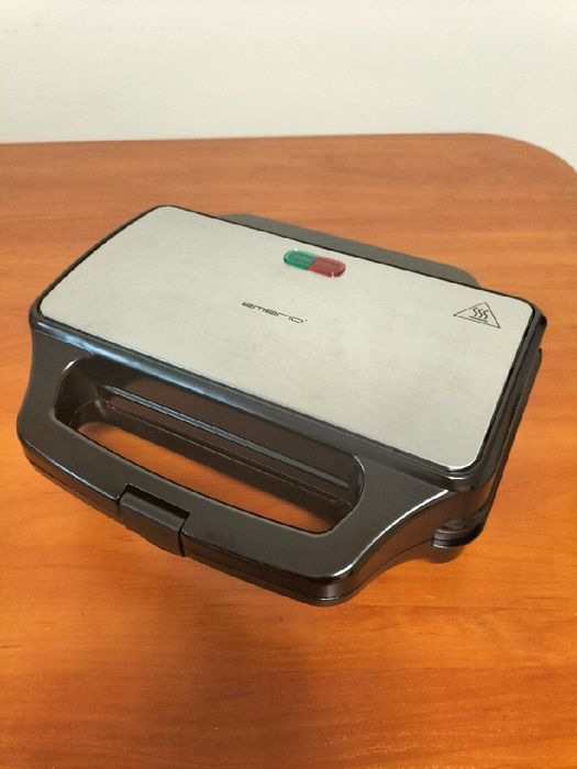 Opiekacz do panini XXL Emerio ST-109562 srebrno-szary 900W