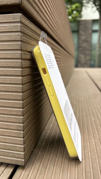 Silikonowe Etui do Iphone’a 14 Plus w kolorze Zóltym