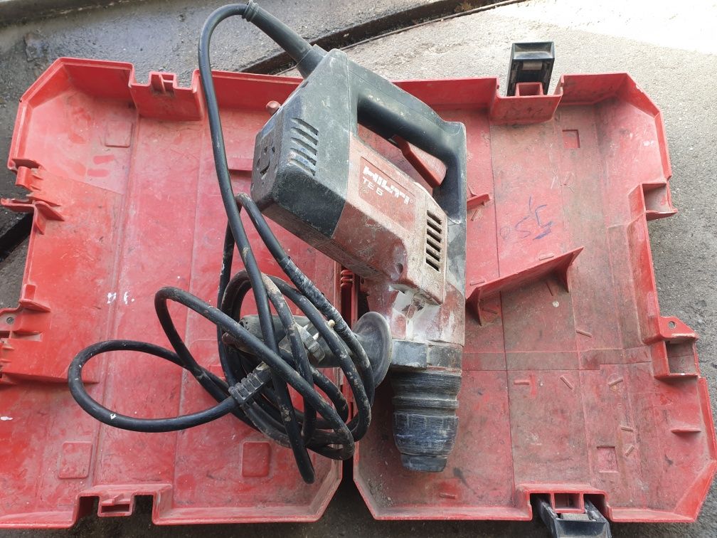 Maquina hilti em muito bom estado
