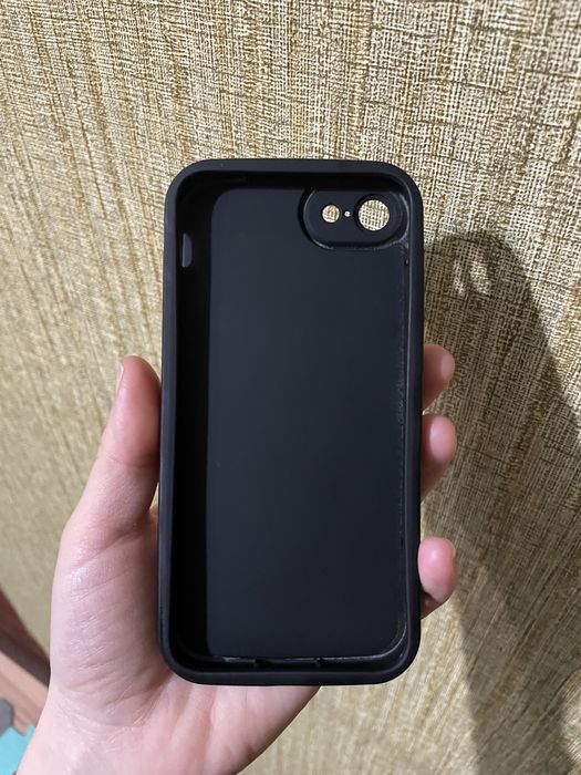 Новий чохол на айфон 7-8. Дуже зручний, легенький