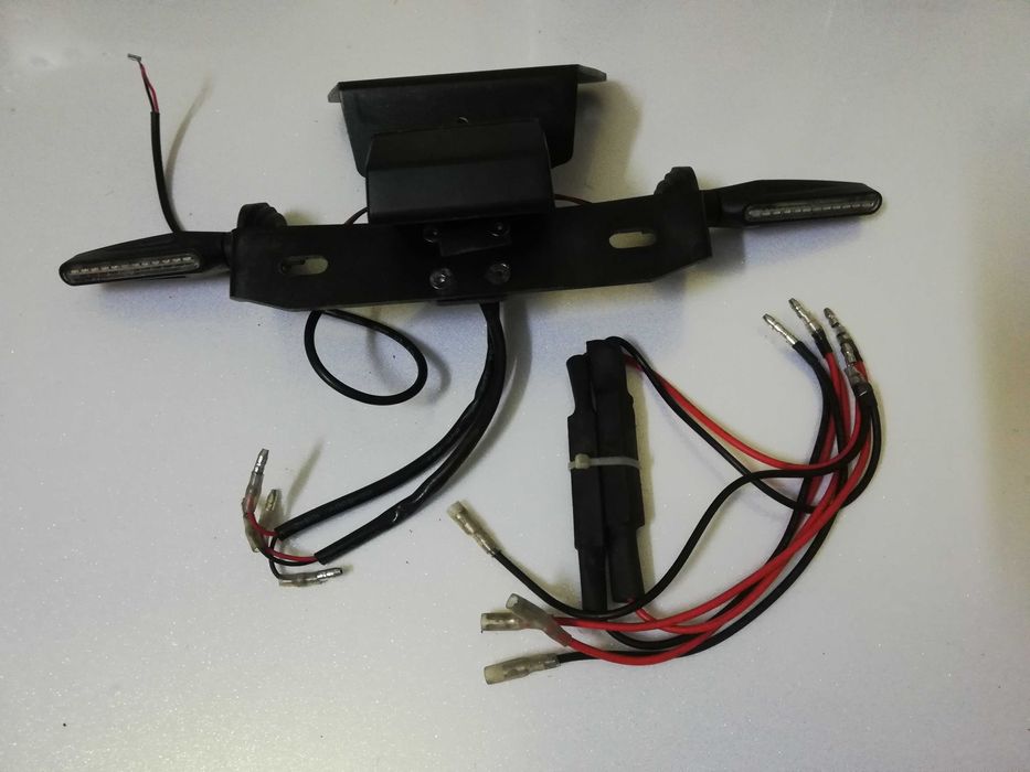 Conjunto base curta matricula + piscas leds Yamaha XJ6