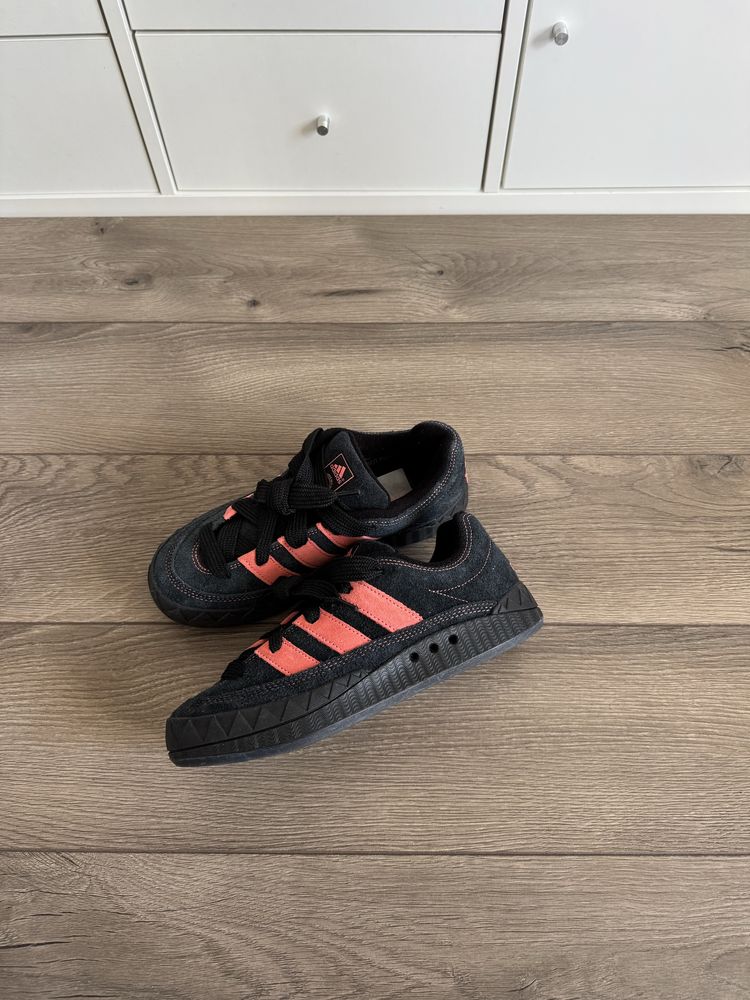 Adidas Adimatic IE5900 оригінал 38,5р кросівки жіночі