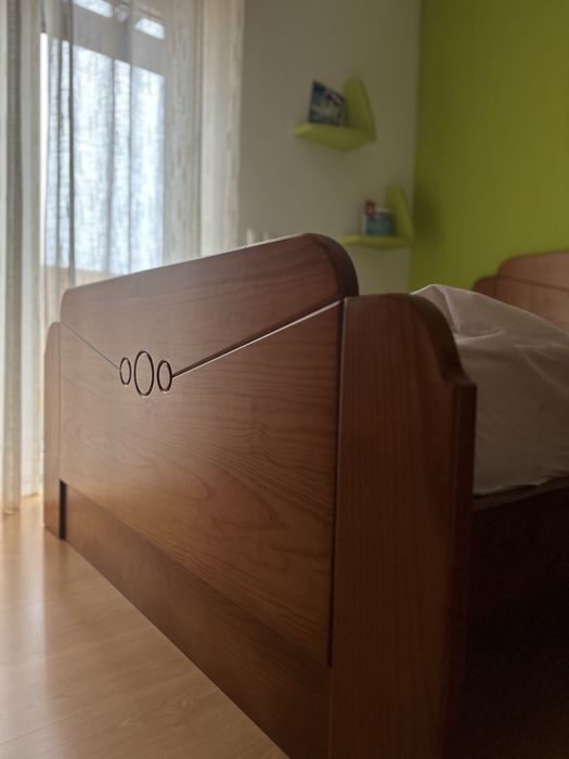 Conjunto Cama + Cabeceira + Cómoda