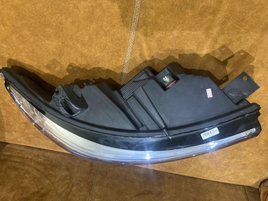 Фара Форд експлорер 6 , 2020, 2021, 2022, 2023, 2024, 2025 рік