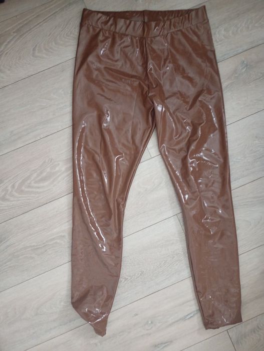 Spodnie lateksowe