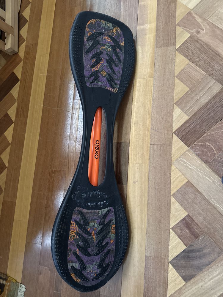 Waveboard preto e laranja