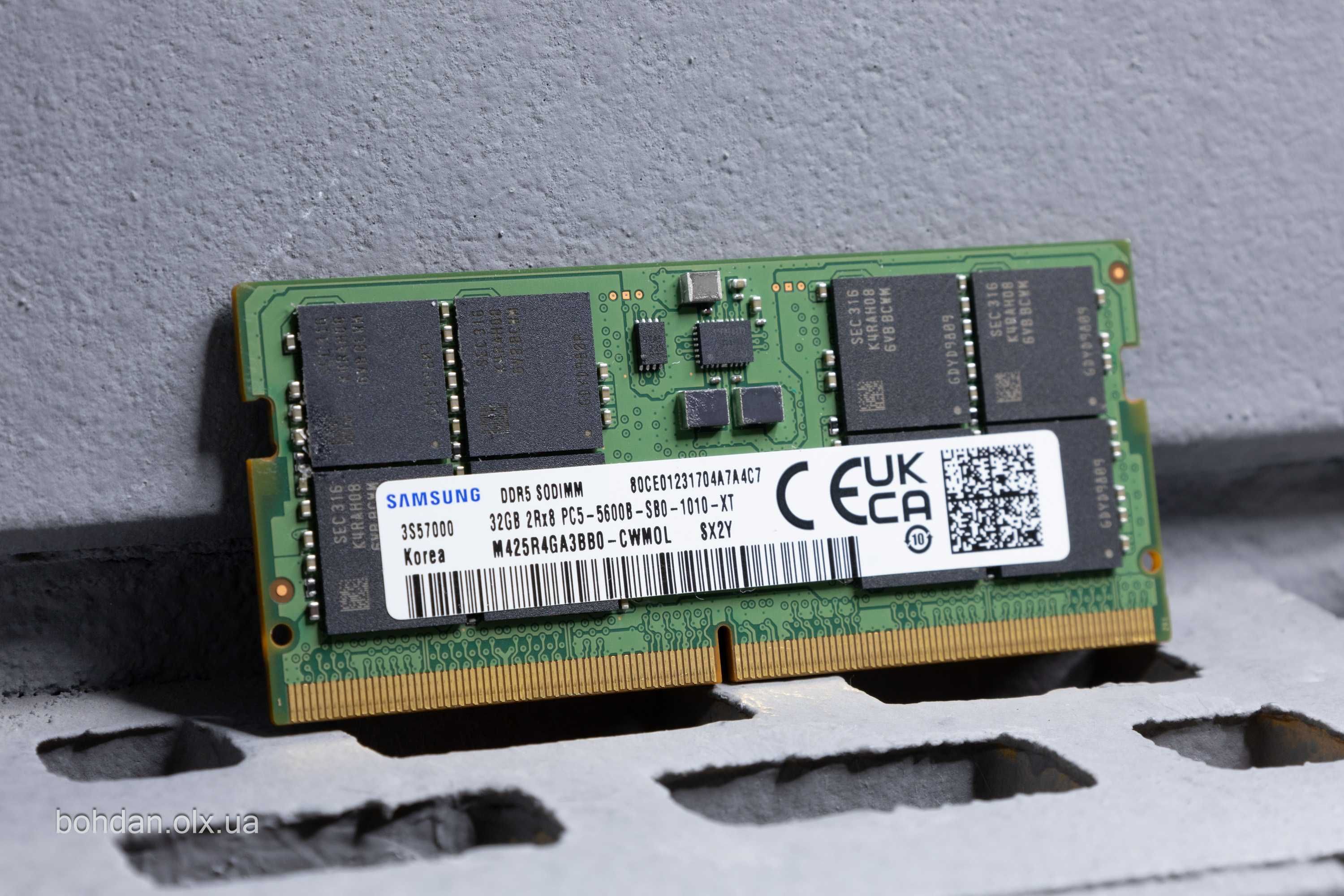 32GB DDR5 5600 MHz SO-DIMM Samsung M425R4GA3BB0-CWMOL / CWMOD