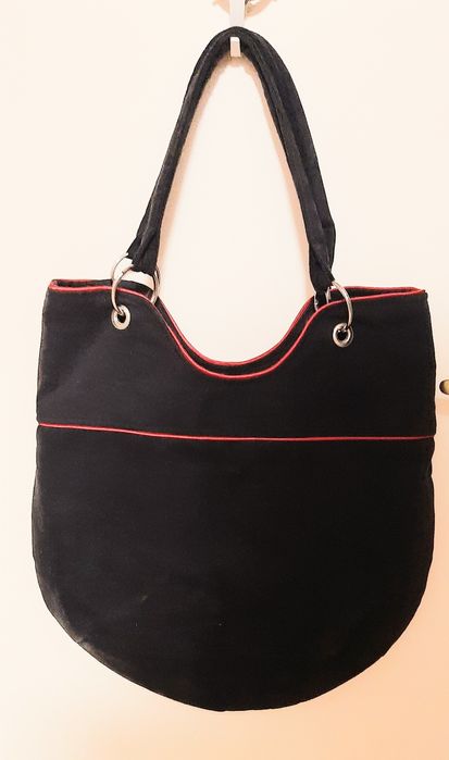 Damska torebka czarny zamsz, filcowe kwiaty