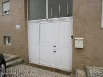 Garagem comercial no centro de Setúbal com 234 m2