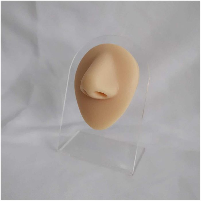 Model nosa 3D z silikonu do nauki, piercingu i akupunktury