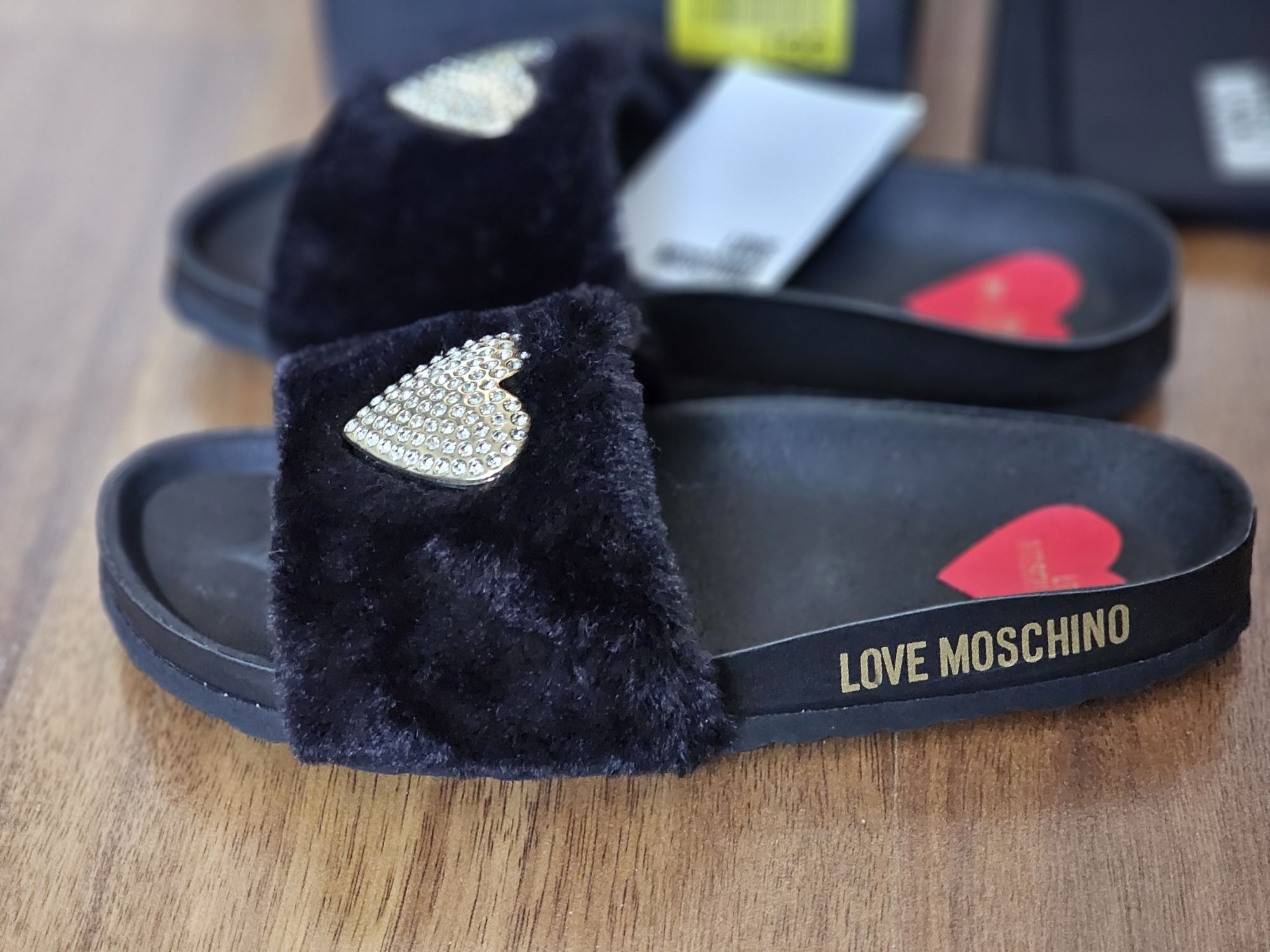 Klapki firmy Love Moschino rozm. 38