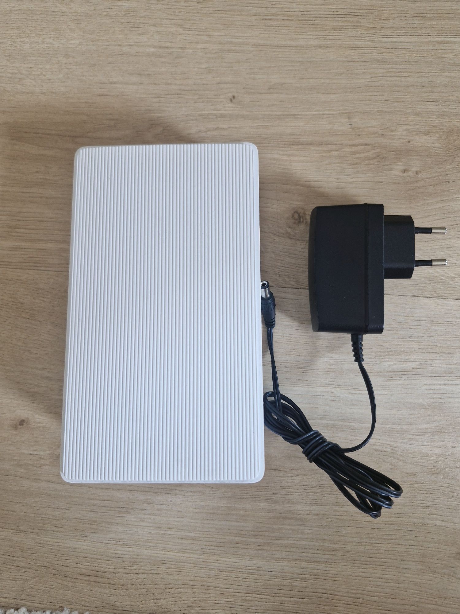 Router 4G, cartão SIM de qualquer operadora