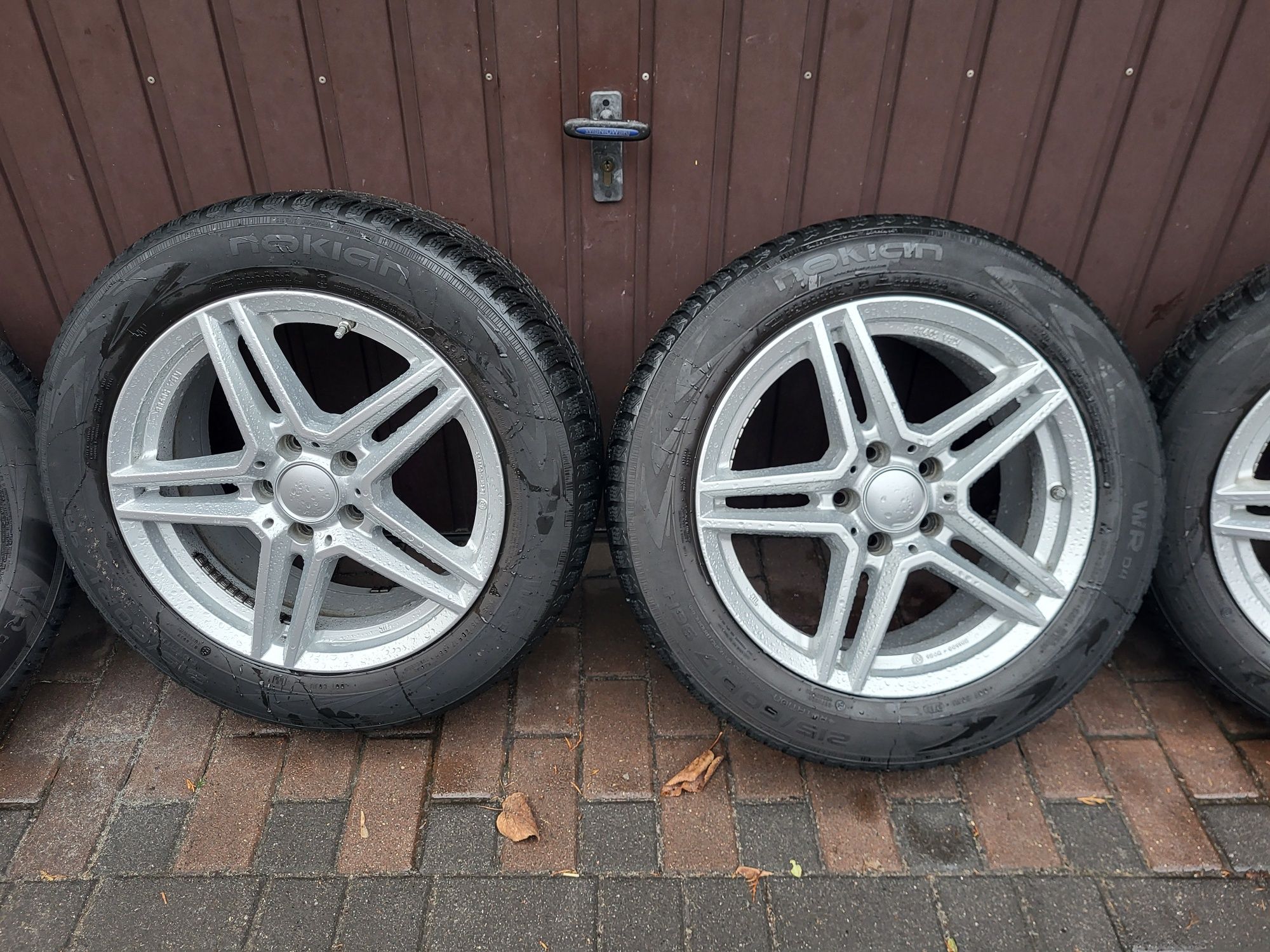 Felgi aluminiowe z oponami 215/60 R17 zima