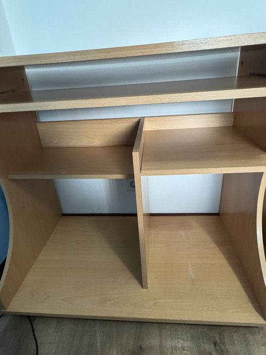 Secretária Moderna e Funcional