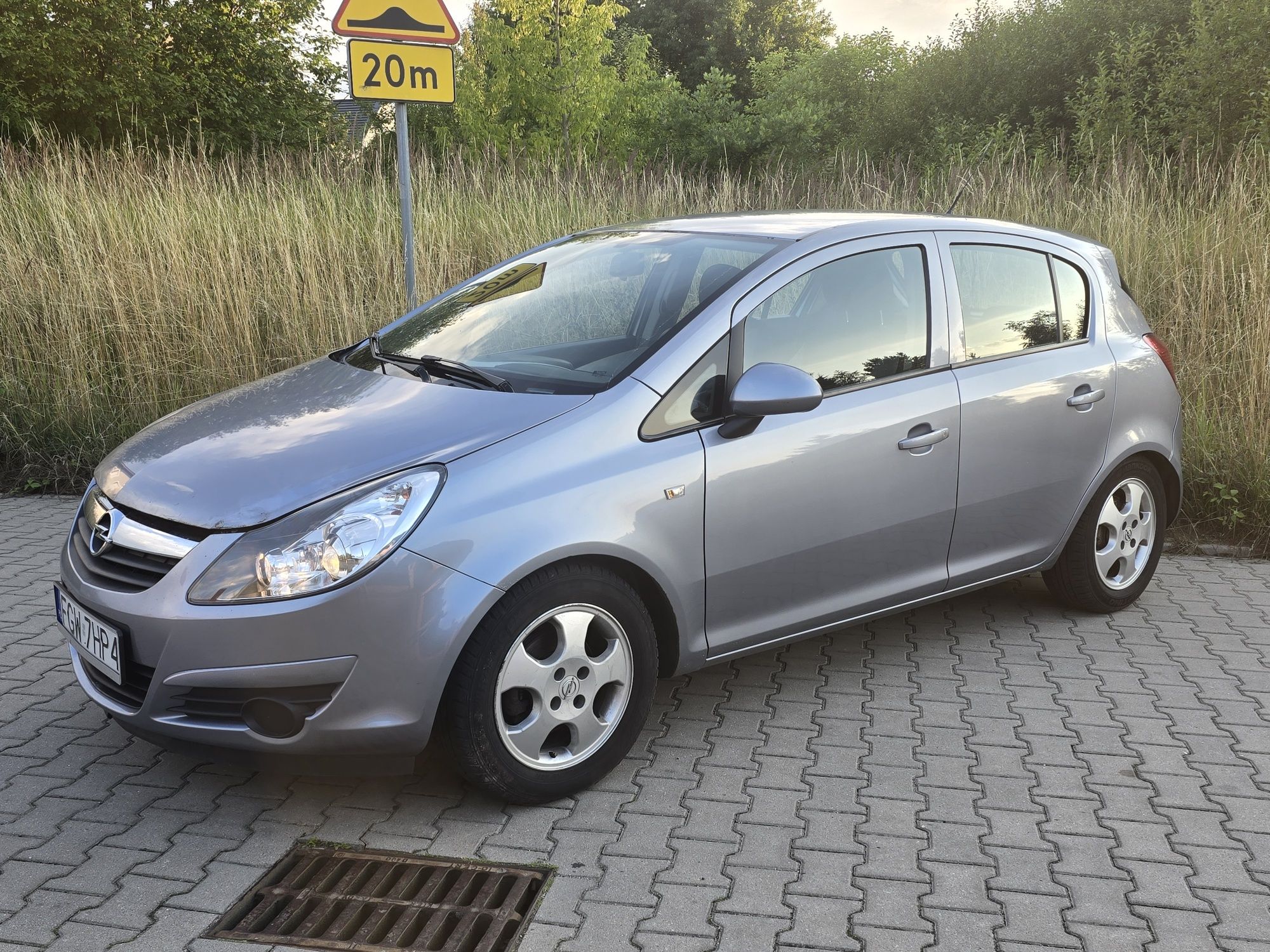 Opel Corsa D 1.2 Eco tec sprawna klima