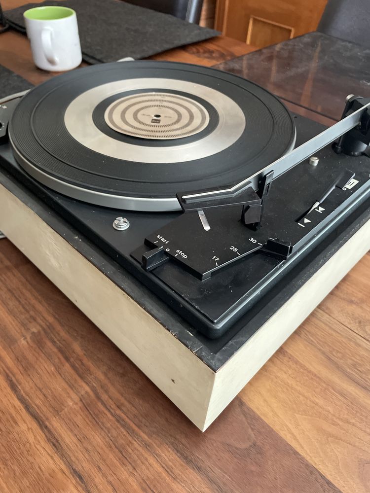 Gramofon Dual 1210