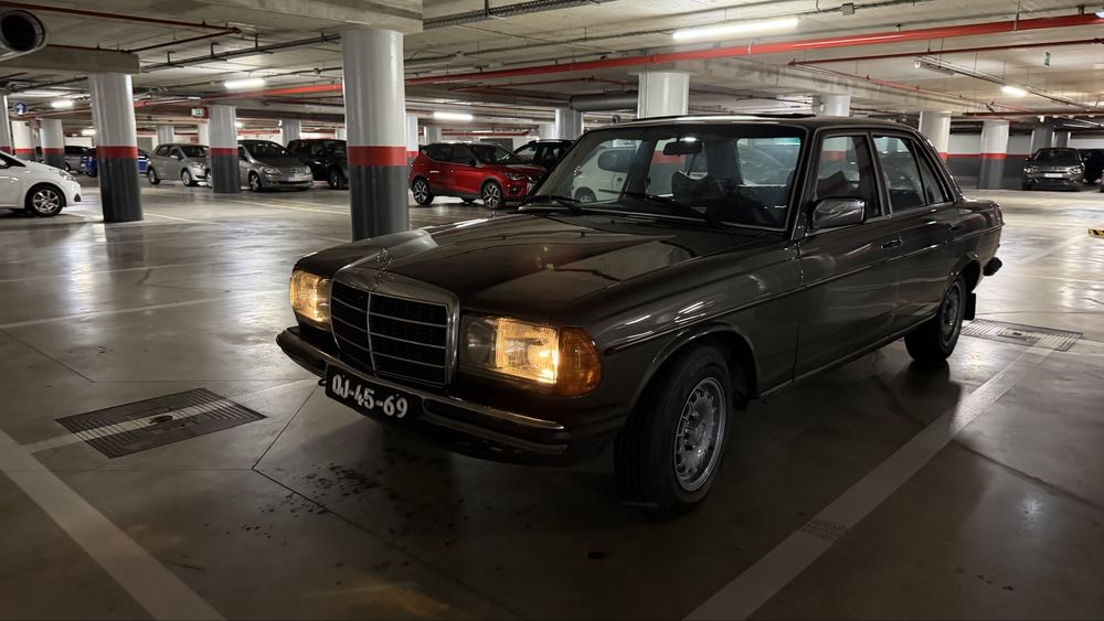 Mercedes 300d - Impecável