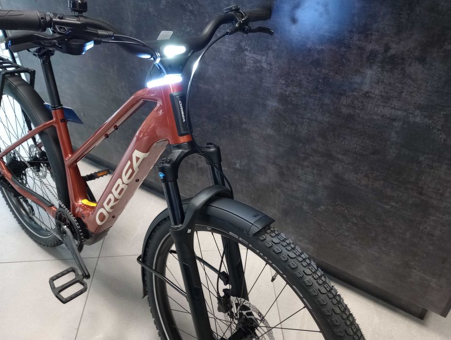 Rower Elektryczny Trekkingowy Orbea KEMEN ADV 30  WYPRZEDAŻ