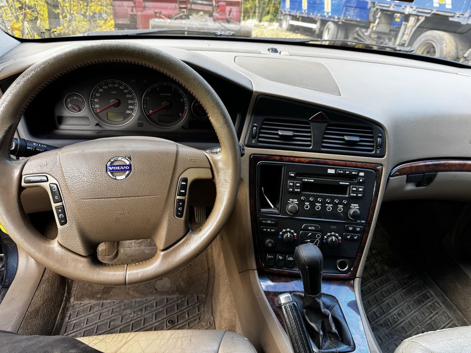 Volvo V70 II 2.4d5 2005r