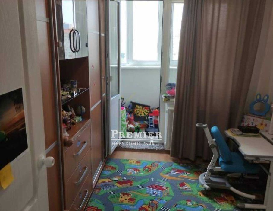 Продам 3-х кімнатну квартиру на Сахарова