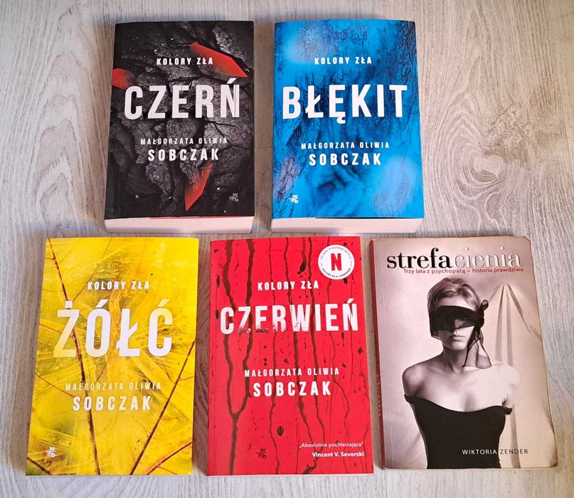 Małgorzata Oliwia Sobczak Czerwień  Czerń  Żółć  Błękit Zender Strefa