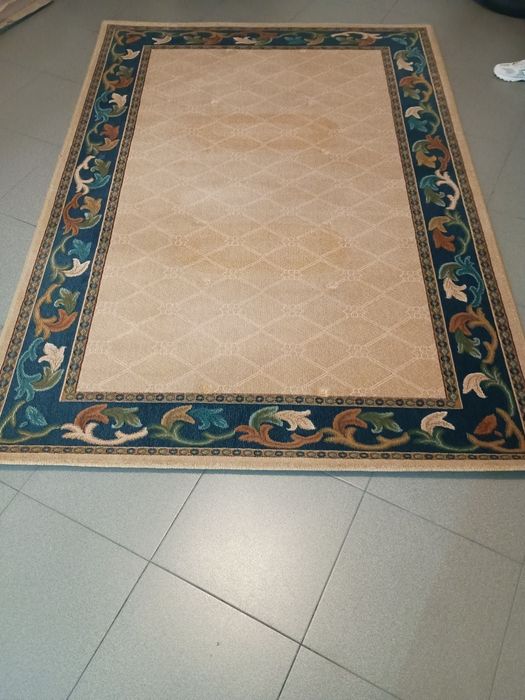 Carpetes usadas (Árabe)