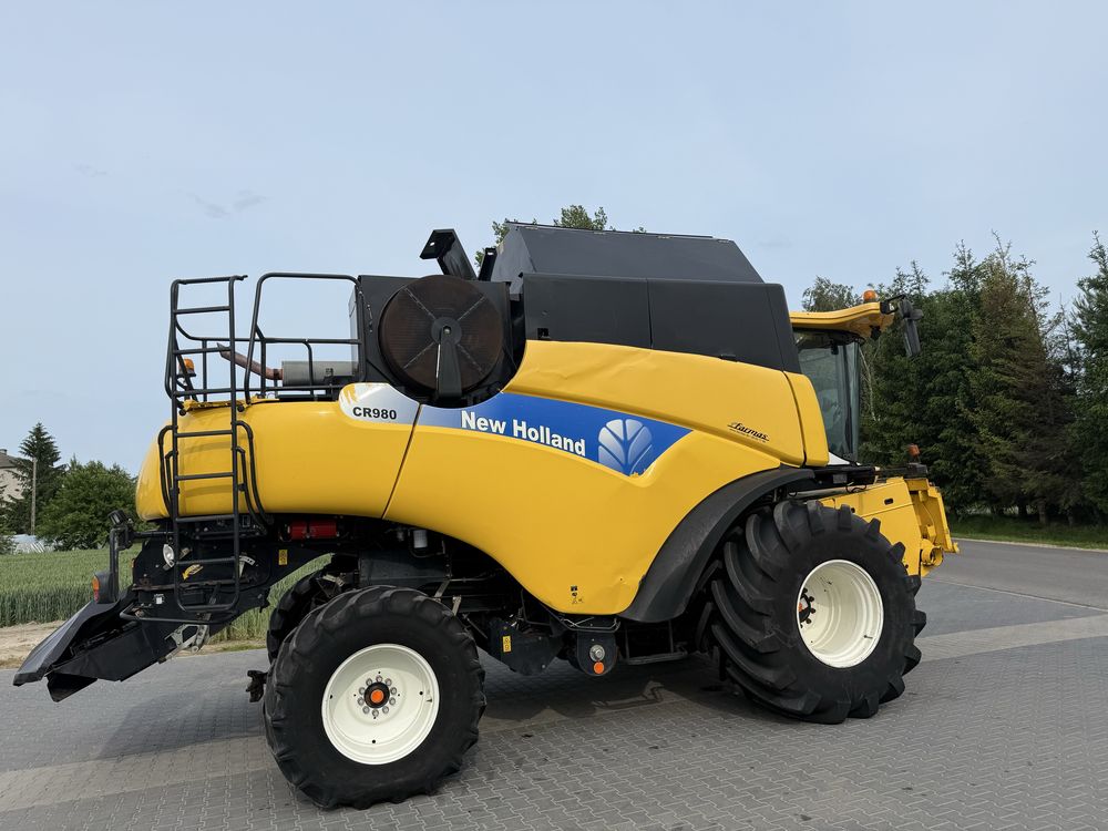 New Holland CR 980