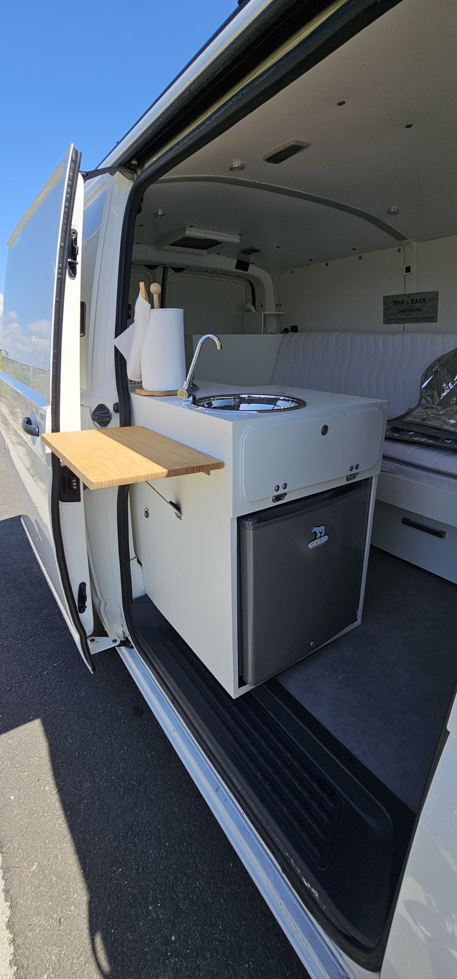 VW T5 2.0 TDI 2012 CAMPERVAN "LEGALIZADA"