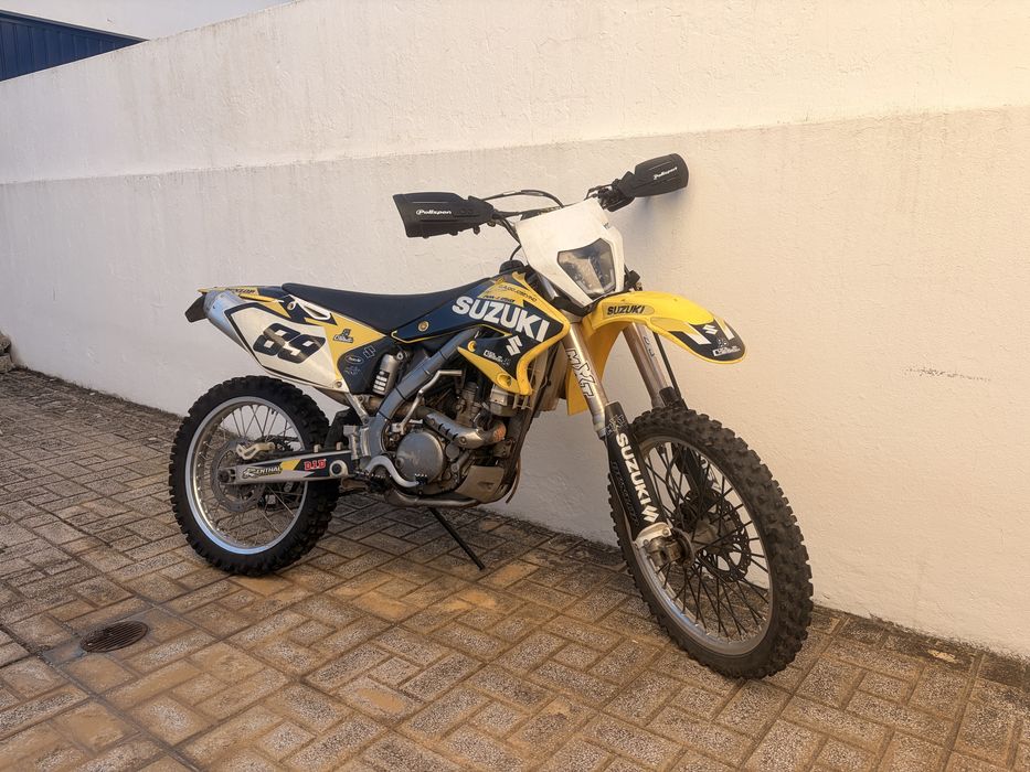 Suzuki RMZ 250 Matriculada