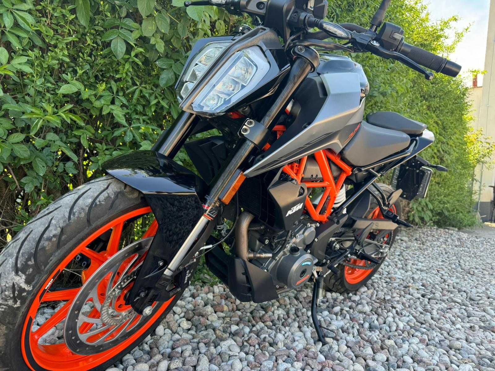 Ktm duke 390/125, 22r- przebieg 298km udokumentowany !!