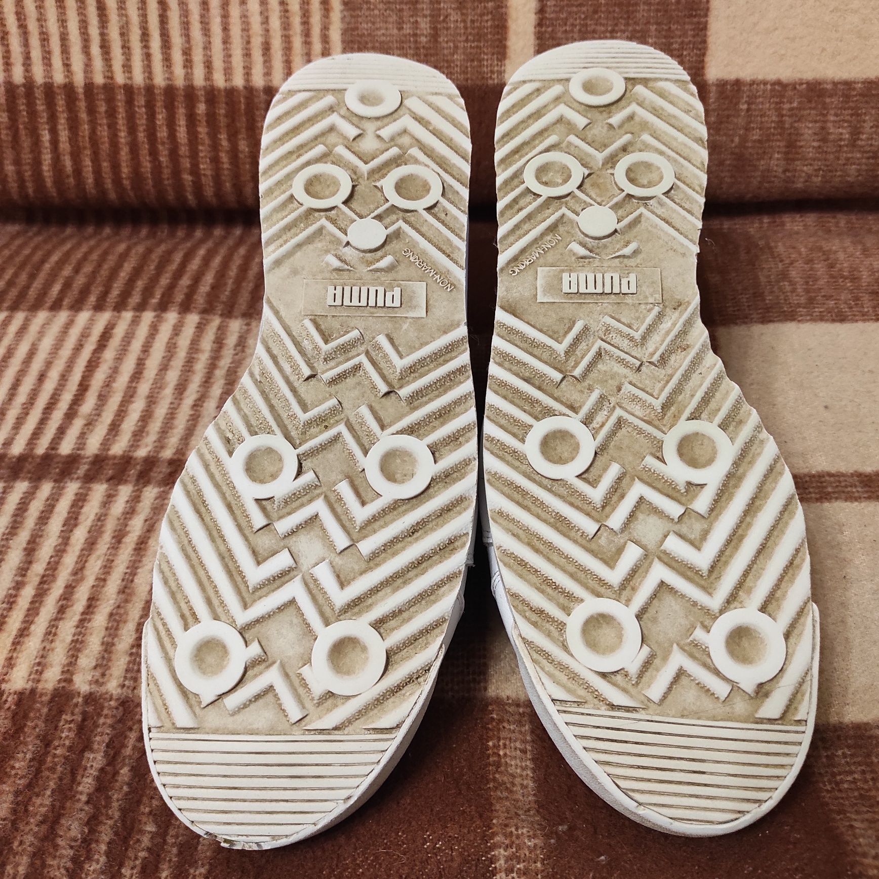 Оригінальні кросівки puma roma 68