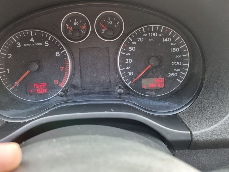 Автомобіль Audi 3, 2006 року випуску, з бензиновим двигуном об'ємом 1,