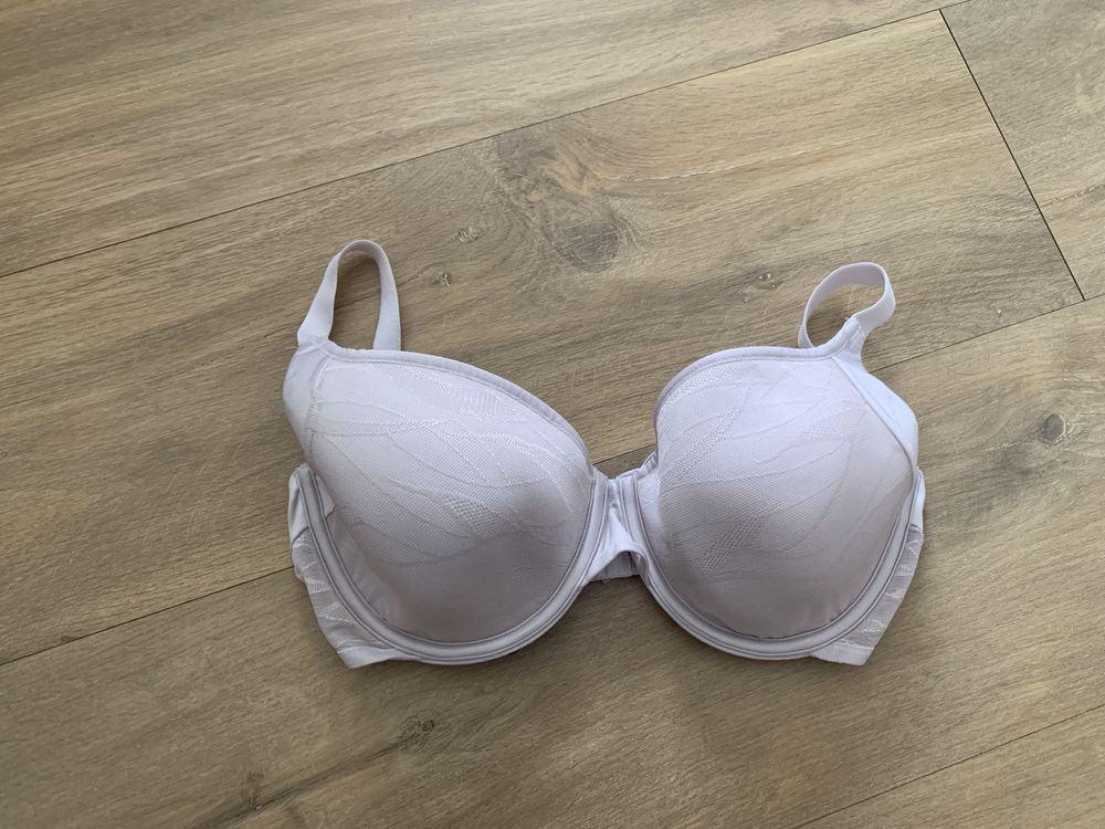 Biustonosz Triumph kremowy bez push up 75E