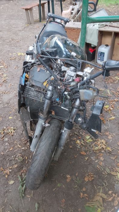 Honda cbr 1100 SC35 A  cała na cześci