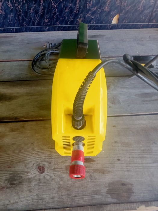 Vendo máquina de pressão como nova a funcionar perfeitamente.