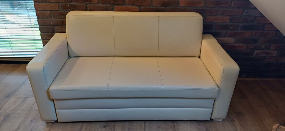 Sofa rozkładana z pojemnikiem