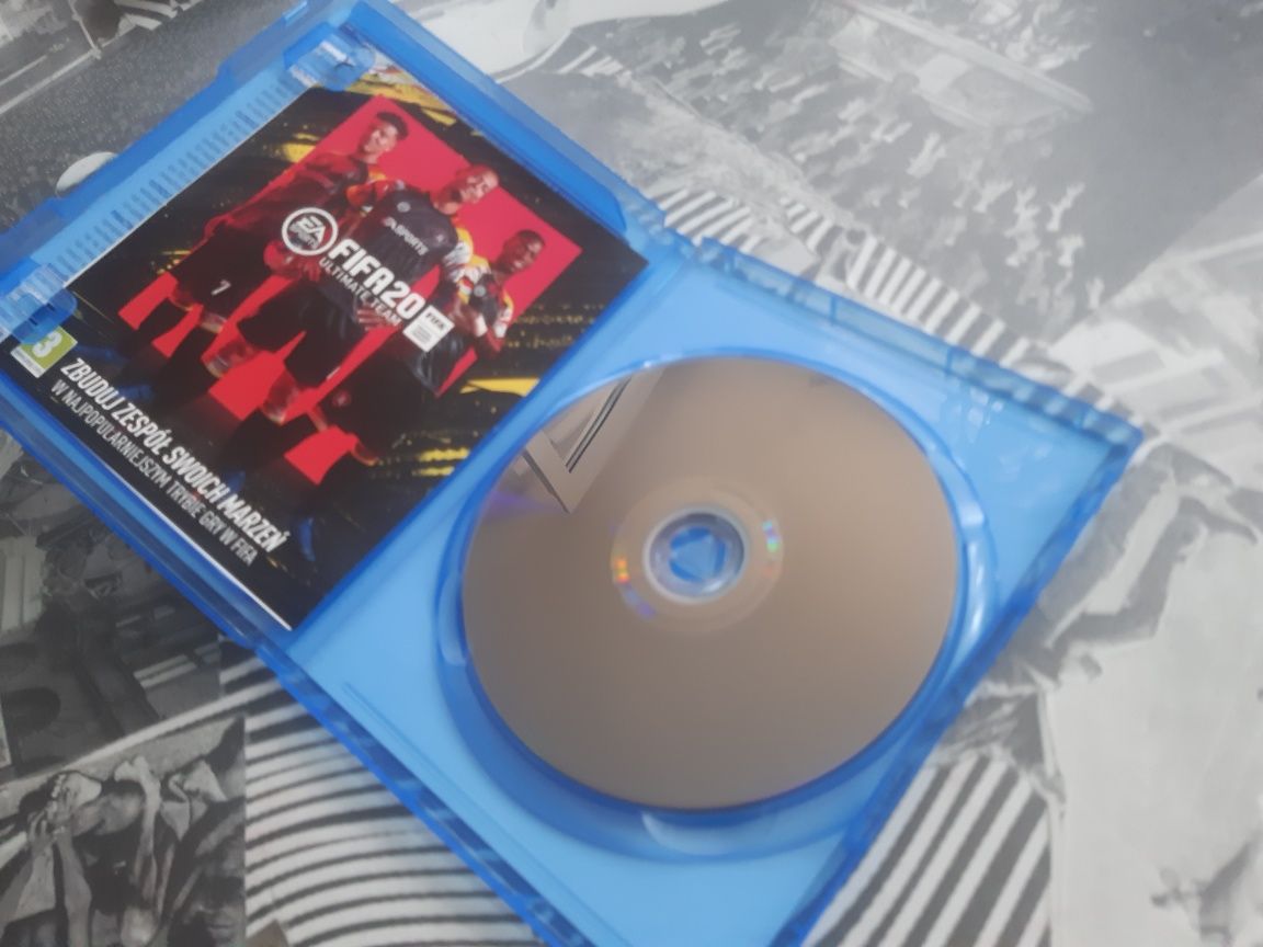 Gra na PS4: FIFA20 PL