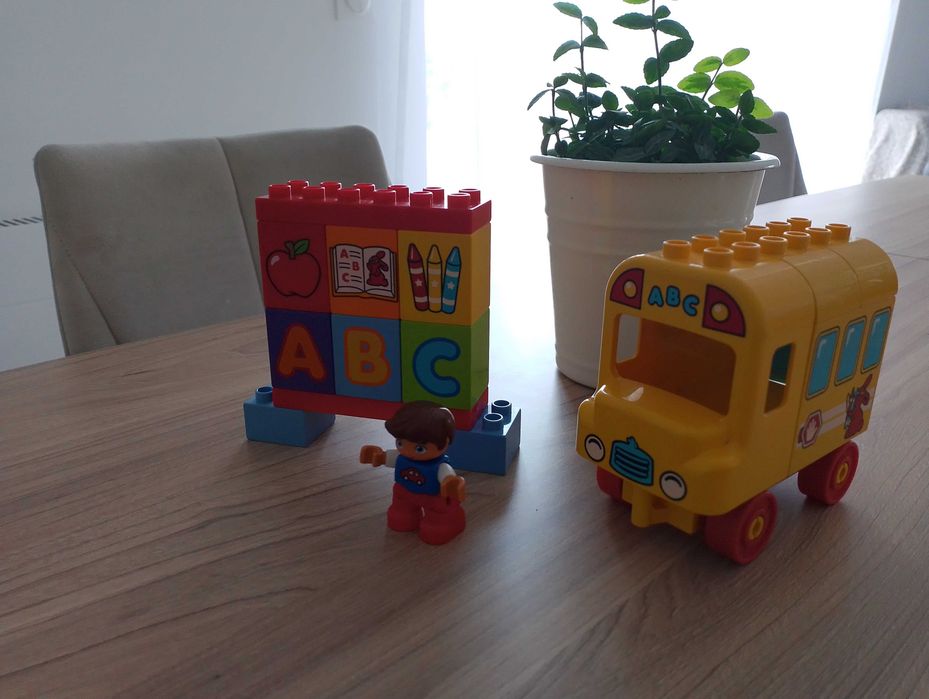 Klocki Duplo autobus szkolny